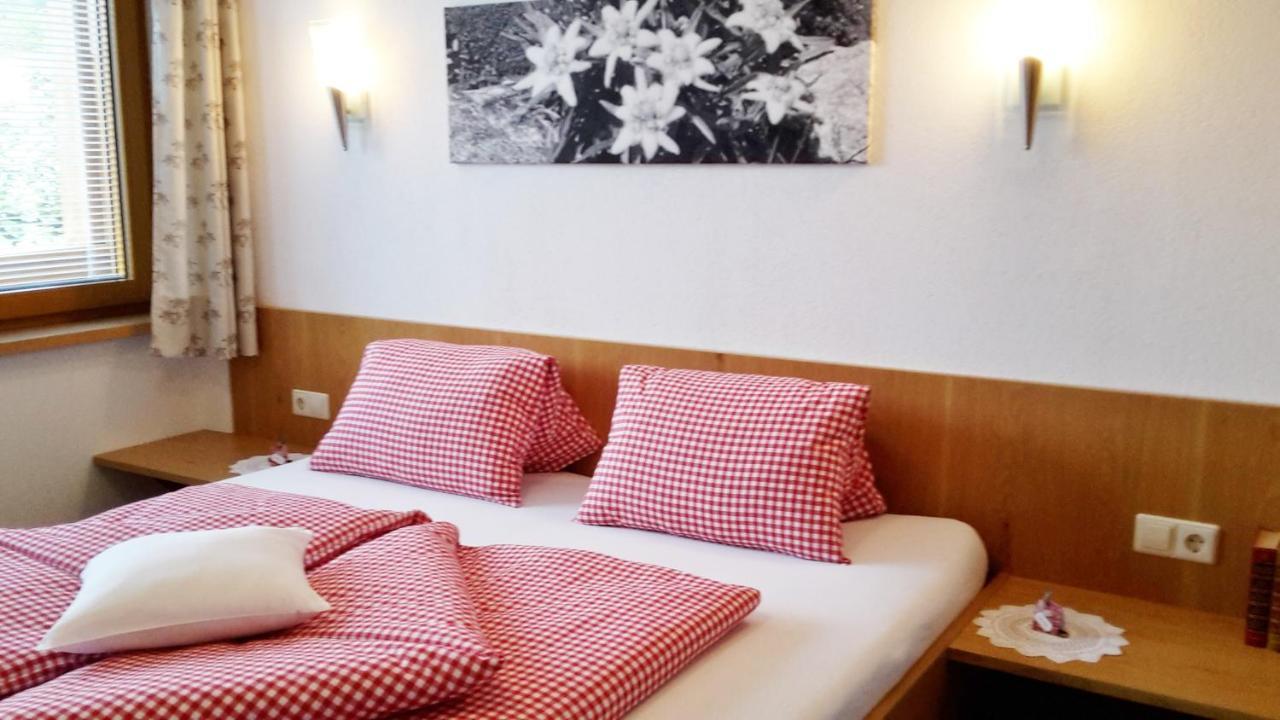 Gaestehaus Zedlacherhof มาเทรอี อิน ออสท์ทีโรล ภายนอก รูปภาพ